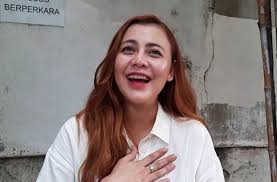 Selama kurang dari setahun menikah, dirinya ditinggal oleh suami dalam posisi sedang mengandung anak pertamanya. Ratu Rizky Nabila Hamil Besar Alfath Fathier Siap Tanggung Jawab Matamata Com