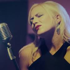 Hire Sax Diva Suzanne Grzanna