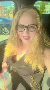 Alicia Benner's Instagram, Twitter & Facebook