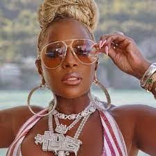 Tara Guy's Instagram, Twitter & Facebook