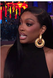 Porsha Ellis's Instagram, Twitter & Facebook
