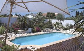 Piscine Coque A Fond Plat Piscine Coque Prete A Plonger Generation Piscine Piscine Coque Piscine Modele De Piscine