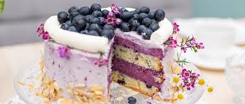 Rolle den mürbeteig auf einem backblech aus und schneide ihn genau in der mitte durch. Fruchtig Leckere Heidelbeertorte Mit Mascarponecreme Und Einem Ruhrteig