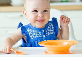 Baby ab wann kuhmilch geben: Baby Lernt Essen Dm At
