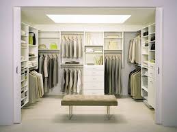 If Only I Could Keep A Master Bedroom Closet Looking Like This Begehbarer Kleiderschrank Selber Bauen Begehbarer Kleiderschrank Kleiderschrank Selber Bauen