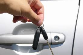 While you could learn how to pick your own locks, reader ilovetofu shows us how to open a garage door in seconds. Top 3 Reasons Your Key Fob Won T Unlock Your Car