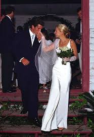 The Best Dressed Celebrity Brides Of All Time Celebrity Wedding Dresses Celebrity Bride Carolyn Bessette Wedding