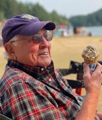 Raymond Gordon Brunner "Gordon" Mr.