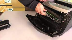 لكسمارك lexmark e250d توفر السرعة ومعقولة وذات جودة عالية الانتاج أحادية اللون لمكتب صغير، جنبا إلى جنب مع اتصال الشبكة. How To Replace Lexmark E250 Imaging Drum Unit In Lexmark E250 Or Similar Models Youtube