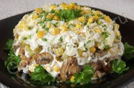 салат с курицей и ананасами и грибами и кукурузой Salat Osennij S Kuricej Gribami I Marinovannymi Ogurcami Poshagovyj Recept S Foto Na Gotovim Doma Recept Eda Recepty Salatov Kulinariya