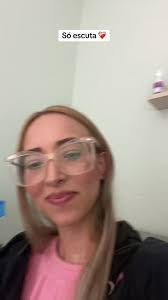 Jessica Tustin's Instagram, Twitter & Facebook