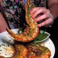 Prawn Anyone Yummo Courtesy Davidwma Giant U6 Prawns Marinated In White Wine Butter Herbs At Romantic Dinners Valentine Dinner Valentines Food Dinner
