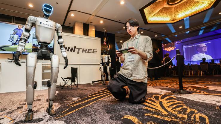 DeepSeek, state oil giant back humanoid robot maker Unitree's $900m IPO -  Nikkei Asia