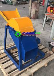 Dari hasil perancangan mesin pencacah rumput gajah ini didapat kecepatan putaran pencacahan 330 rpm untuk mencapai kapasitas pencacahan 200kg/jam. Mesin Pencacah Rumput Gajah Dan Jerami Terbaru Ahli Mesin