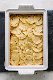 Vegan Scalloped Potatoes Made Easy And Delicious With The Help Of An Garlicky Cheesy Ultr Vegan Scalloped Potatoes Potato Side Dishes Scalloped Potatoes Easy