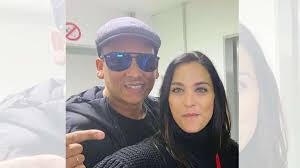Oktober bei den rechtsextremistischen „reichsbürgern in berlin naidoos erste band hieß mannheim, seine zweite söhne mannheims. Oliver Pocher Rtl Amira Verteidigt Corona Clips Von Xavier Naidoo Im Tv Ich Liebe Ihn Stars
