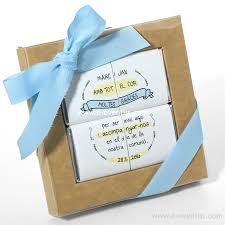 En bombón boss creemos que todos los días tienen algo bueno, y nosotros trabajamos para ofrecértelo cada vez que vienes a visitarnos. Chocolate Comunion Detalle Comunion Personalizado Bombones Comunion Personalizado Regalos Para Comunion Regalos Personalizados Con Fotos Regalos Originales