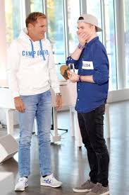 In der diesjährigen staffel von dsds bekam das ausnahmetalent dieters goldene cd. Gala On Twitter Dsds Urgestein Dieter Bohlen Vergab In Der Letzten Castingshow Seine Goldene Cd An Https T Co Ubglfi1tj7