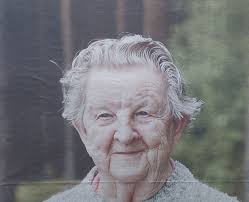 Okänt årtal (kan vara 1946). På bilden syns Helmer och Irma Andersson  längst till höger. Framför Irma finns Birgit Lindblom och framför henne  Stig Lindblom. I mitten, bakom flickorna med flätor, sitter