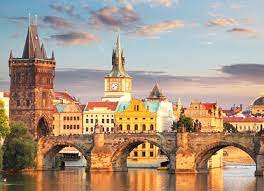 Charles bridge is a stone gothic bridge that connects the old town and lesser town (malá strana). Karluv Most Karlsbrucke Prag Arrivalguides Com
