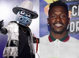 Photos From The Masked Singer Meet The 12 Disguised Celebrity Competitors E Online Singer Antonio Brown Celebrity Faces