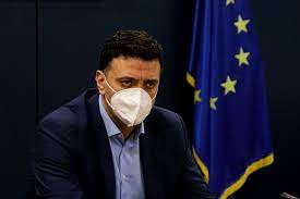 Θα δοθεί μπόνους στους υγειονομικούς στον χρόνο που πρέπει. Mhnyma Kikilia Den Mporw Na Fantastw Giatro Na Mhn 8elei Na Er8ei Na Boh8hsei Eidhseis Nea To Bhma Online