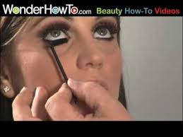 Apply Mascara to False Eyelashes Effortlessly!