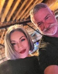 What is the music scene like in Tennessee for non-country music fans?