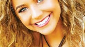 Abby Pollard's Instagram, Twitter & Facebook