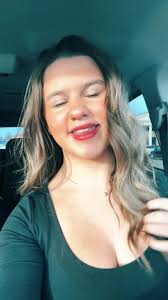 Amy Craighead's Instagram, Twitter & Facebook