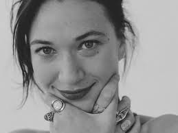 1985'-actrice Mona Mina Leon