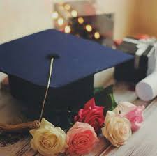 Pin By Eman Ahmed On Graduation Graduation Art Graduation Photography Graduation Portraits