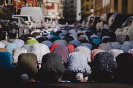 Dari sini kita belajar bahwa kewajiban dari perintah allah swt itu harus dilaksanakan apapun itu. Teks Khutbah Idul Adha 1442 H 2021 Terbaru Singkat Tema 3 Hikmah Hari Raya Kurban Salah Satunya Totalitas Seputar Lampung