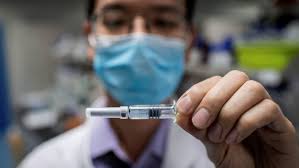 It works by using killed viral particles to expose the body's immune system to the virus without risking a. Como A Sinovac Disputa O Mercado De Vacinas Com Gigantes Do Setor