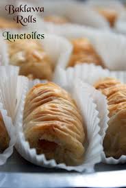 Baklawa Rolls Baklava Rolls Recipe Finger Food Desserts Food Moroccan Food