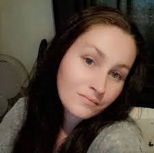 Leeann Reed's Instagram, Twitter & Facebook