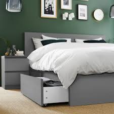Die betten von ikea malm sind in verschiedenen farben und desings erhältlich. Malm Bettgestell Hoch Mit 2 Schubkasten Grau Las Ikea Deutschland