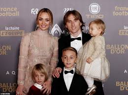 Luka modric is the first player to win the ballon d'or outside of cristiano ronaldo and lionel messi since brazilian great kaka in 2007. Luka Modric Wins Ballon D Or 2018 To End Messi And Ronaldo S Dominance Daily Mail Online