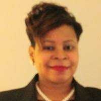 Tracey Blunt's Instagram, Twitter & Facebook