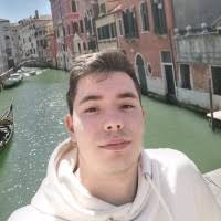 50+ perfiles de «Ian López»