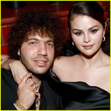 Evangeline Lilly and Norman Kali: Sunday Stroll with their Son!: Photo  2572256