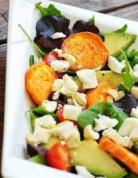 Salade D Hiver Aux Haricots Blancs Des Salades D Hiver Completes Qui Changent De La Soupe Elle A Table Salade D Hiver Salade De Patate Salade Hivernale