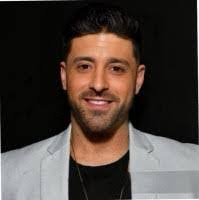 Michael Cresci's Instagram, Twitter & Facebook