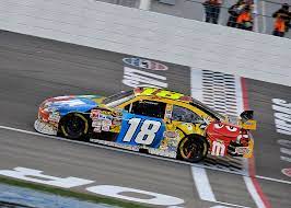 Joe gibbs racing (jgr) is an american professional stock car racing organization owned and operated by former washington redskins (now the washington football team) coach joe gibbs, which first started racing on the nascar circuit in 1991. Wie Prazision Rennen Gewinnt
