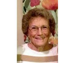 Eloise Willis's Instagram, Twitter & Facebook