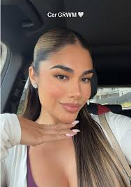 Quick Car Hair and Makeup Tips for Busy Mornings