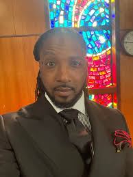 Hi all! I just wanted to introduce myself and share a photo, I'm currently  a 3rd quarter student at Gupton Jones College of Funeral Service.  Interested in seeing the available equipment being