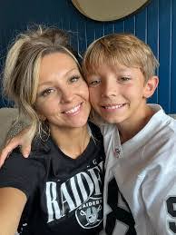 Jamie Doty's Instagram, Twitter & Facebook