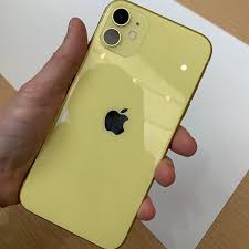 Apples Fresh Op Instagram Iphone 11 Yellow Photo Ciaraobrienirishtimes Yellow Iphone Case Iphone Iphone 11 Colors