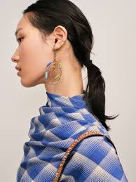 Tory's Margarita Recipe for #CincodeMayo Ingredients 1 ½ oz. tequila 1 ½  oz. Cointreau 1 ½ oz. freshly squeezed lime juice Ice Slice of lime  Directions Fill shaker with ice and add